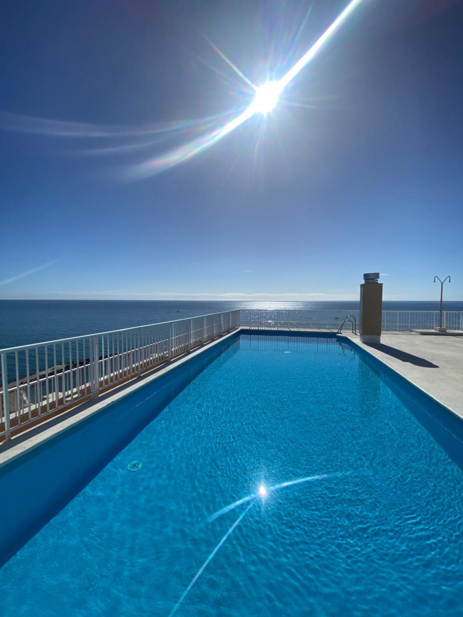 Marbella Beachfront Edificio Mayoral Primera Linea De Playa Y Centro Ciudad Con Barco Opcional Exterior photo