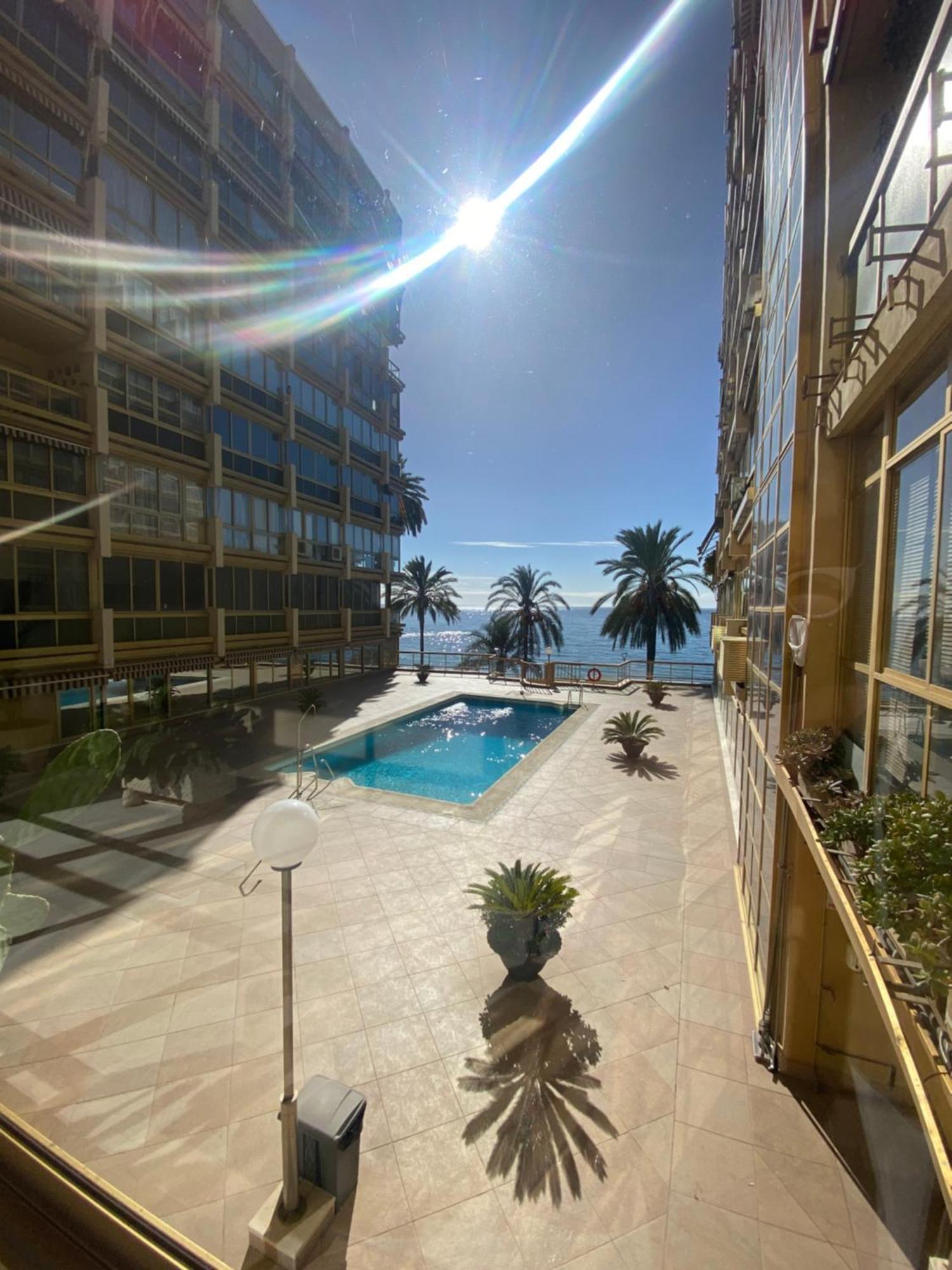 Marbella Beachfront Edificio Mayoral Primera Linea De Playa Y Centro Ciudad Con Barco Opcional Exterior photo